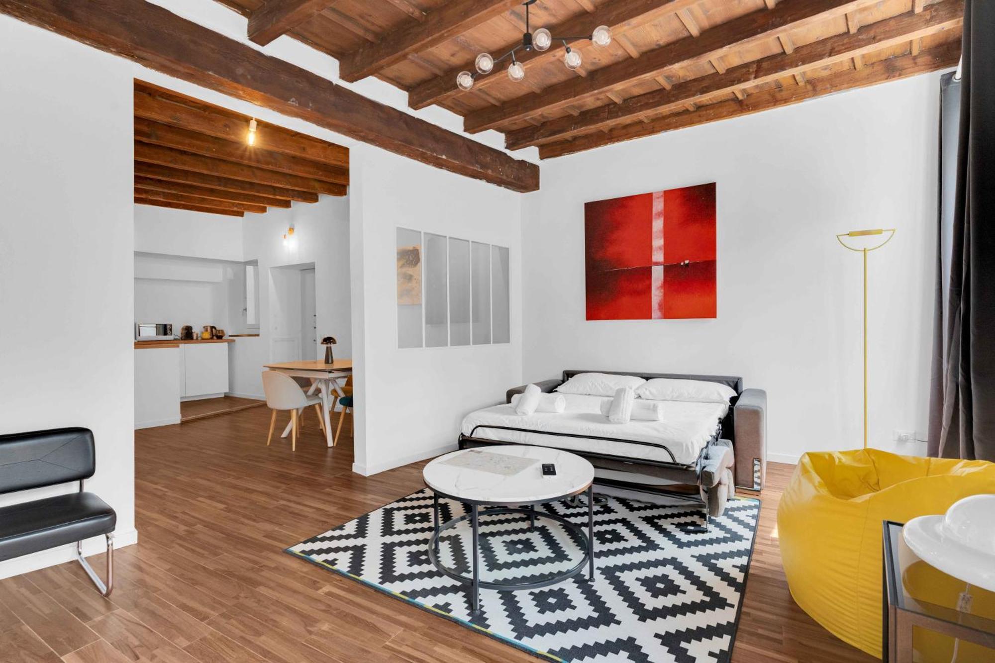 - Alzaia Naviglio Grande Apartment *